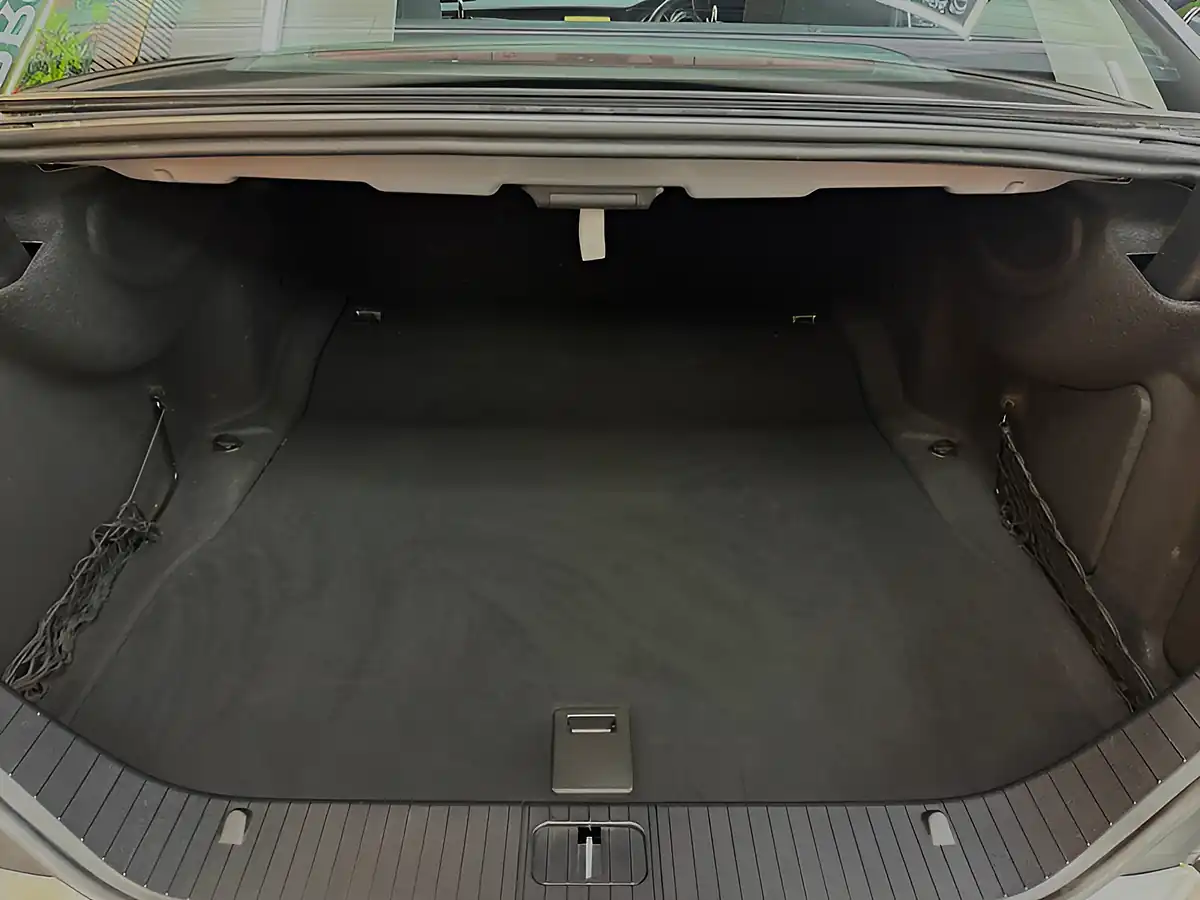 Used 2011 Mercedes-Benz Cls 13X Services, Sat Nav & Leather Silver - Interior and Exterior details 20