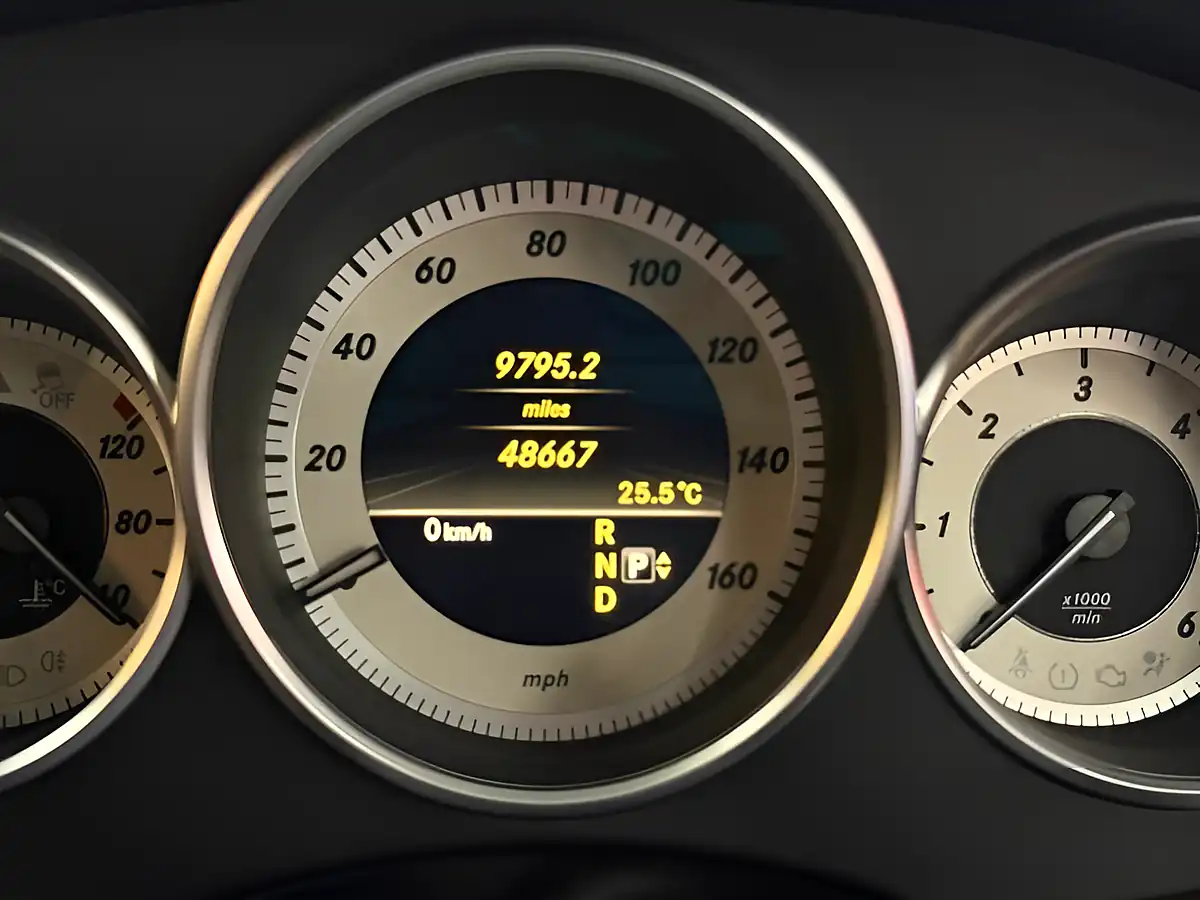 Used 2011 Mercedes-Benz Cls Blueefficiency [13X Services, Sat Nav & Leather] Silver - Interior and Exterior details 13