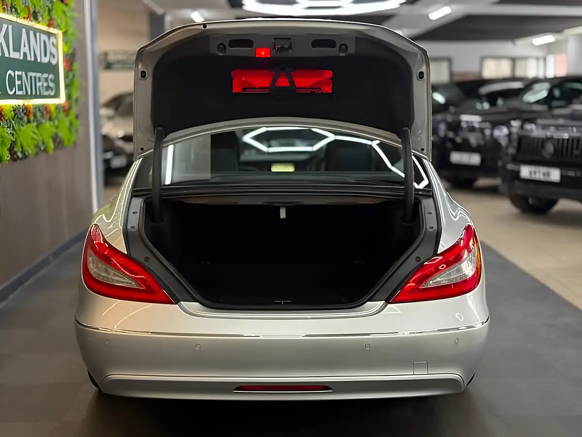 Used 2011 Mercedes-Benz Cls Blueefficiency [13X Services, Sat Nav & Leather] Silver - Interior and Exterior details 17