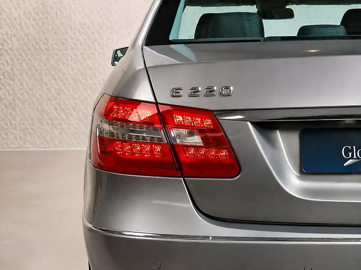 Used 2011 Mercedes-Benz E-Class Avantgarde Palladium Silver - Interior and Exterior details 13