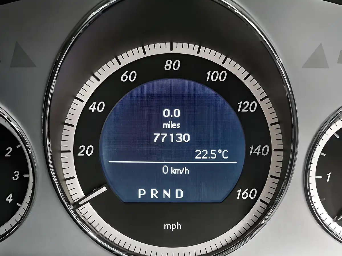 Used 2011 Mercedes-Benz E-Class Avantgarde Palladium Silver - Interior and Exterior details 17
