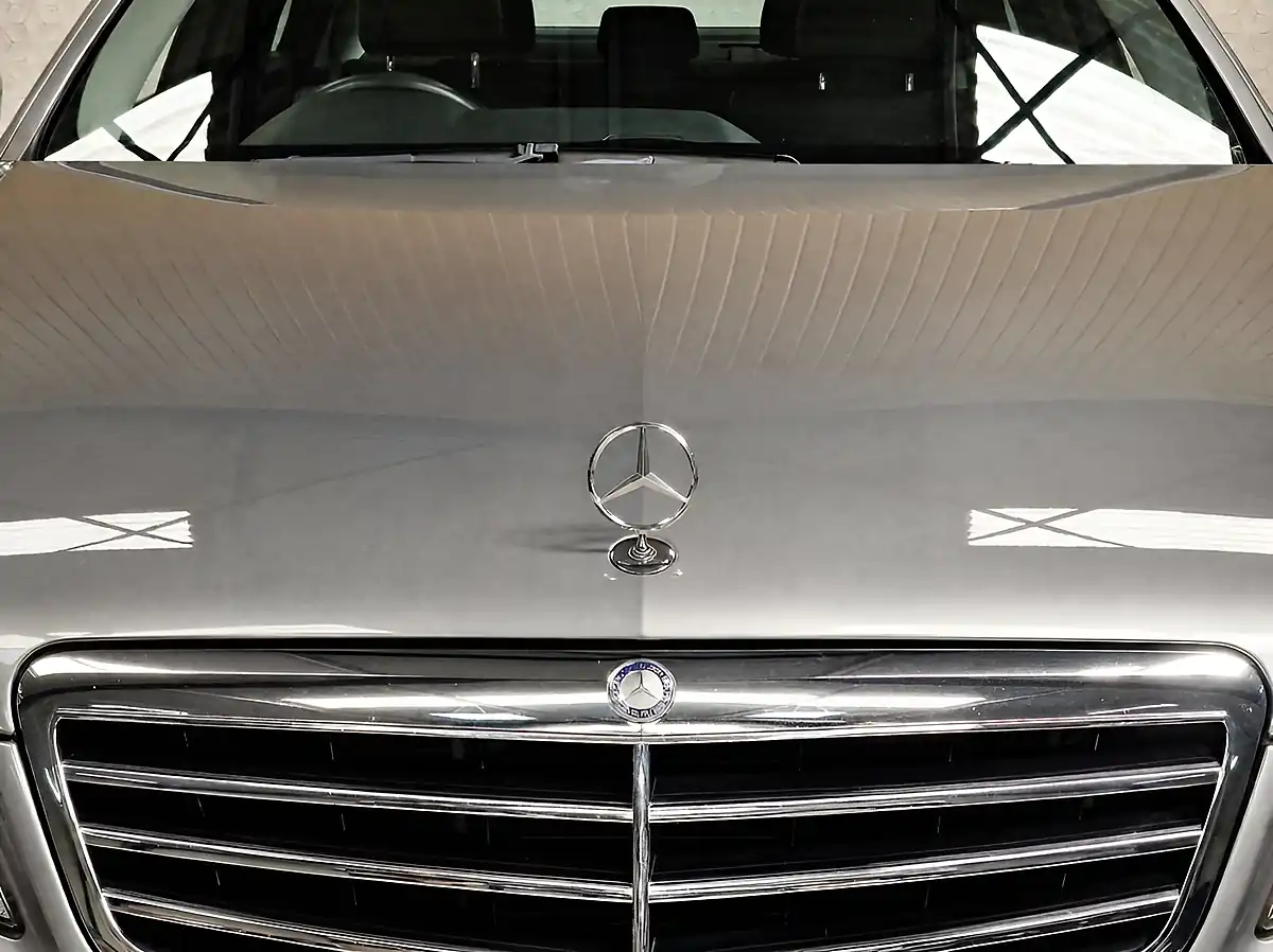 Used 2011 Mercedes-Benz E-Class Avantgarde Palladium Silver - Interior and Exterior details 7