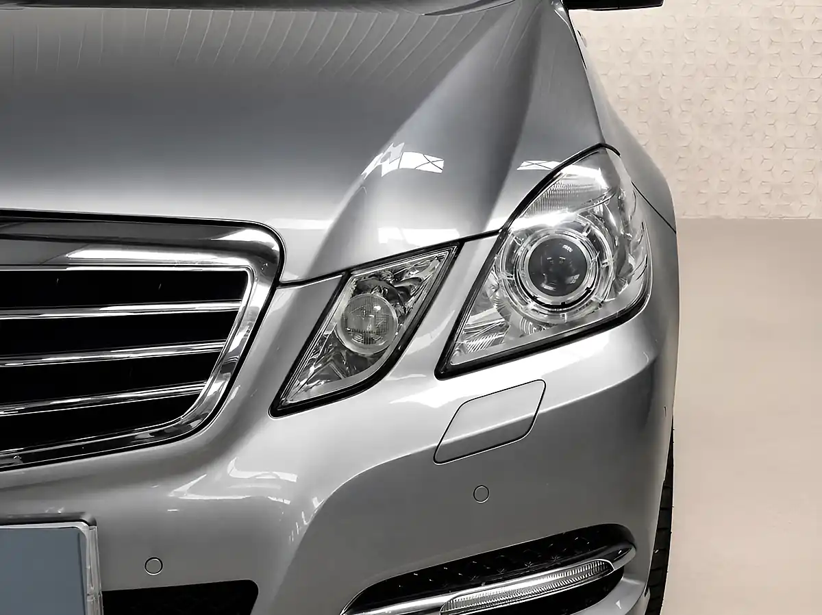 Used 2011 Mercedes-Benz E-Class Avantgarde Palladium Silver - Interior and Exterior details 8