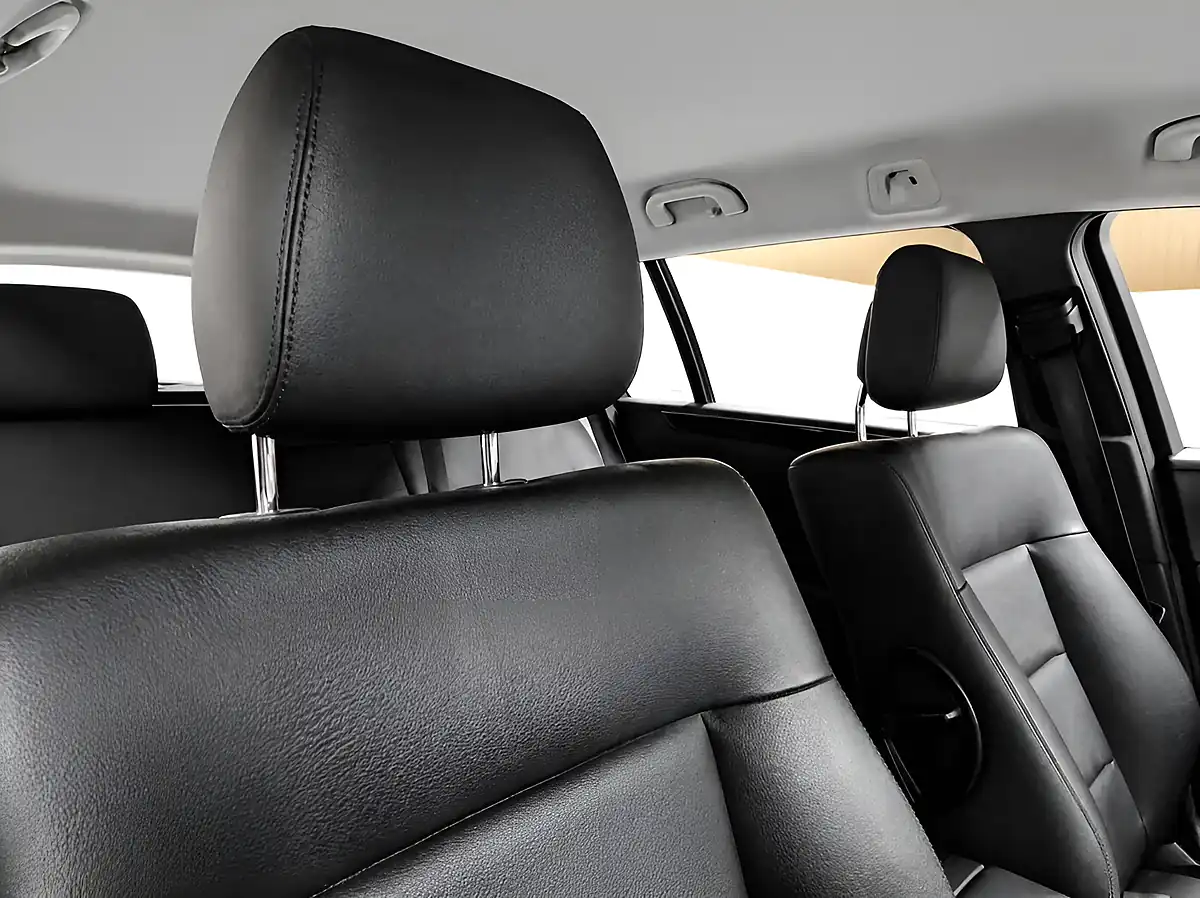 Used 2011 Mercedes-Benz E-Class Avantgarde Palladium Silver Metallic - Interior and Exterior details 10