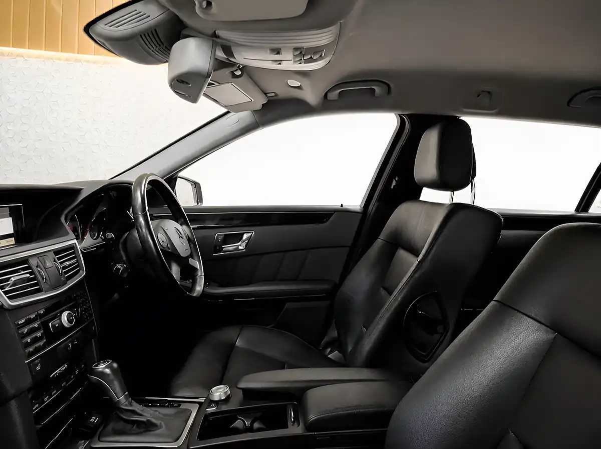 Used 2011 Mercedes-Benz E-Class Avantgarde Palladium Silver Metallic - Interior and Exterior details 13