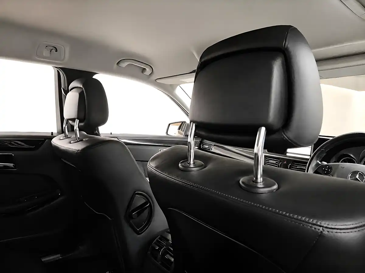Used 2011 Mercedes-Benz E-Class Avantgarde Palladium Silver Metallic - Interior and Exterior details 15