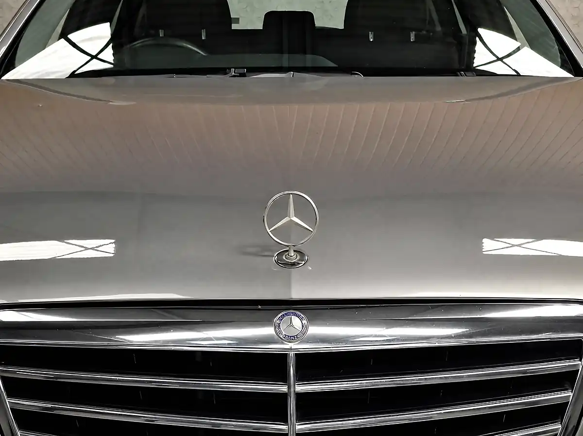 Used 2011 Mercedes-Benz E-Class Avantgarde Palladium Silver Metallic - Interior and Exterior details 7