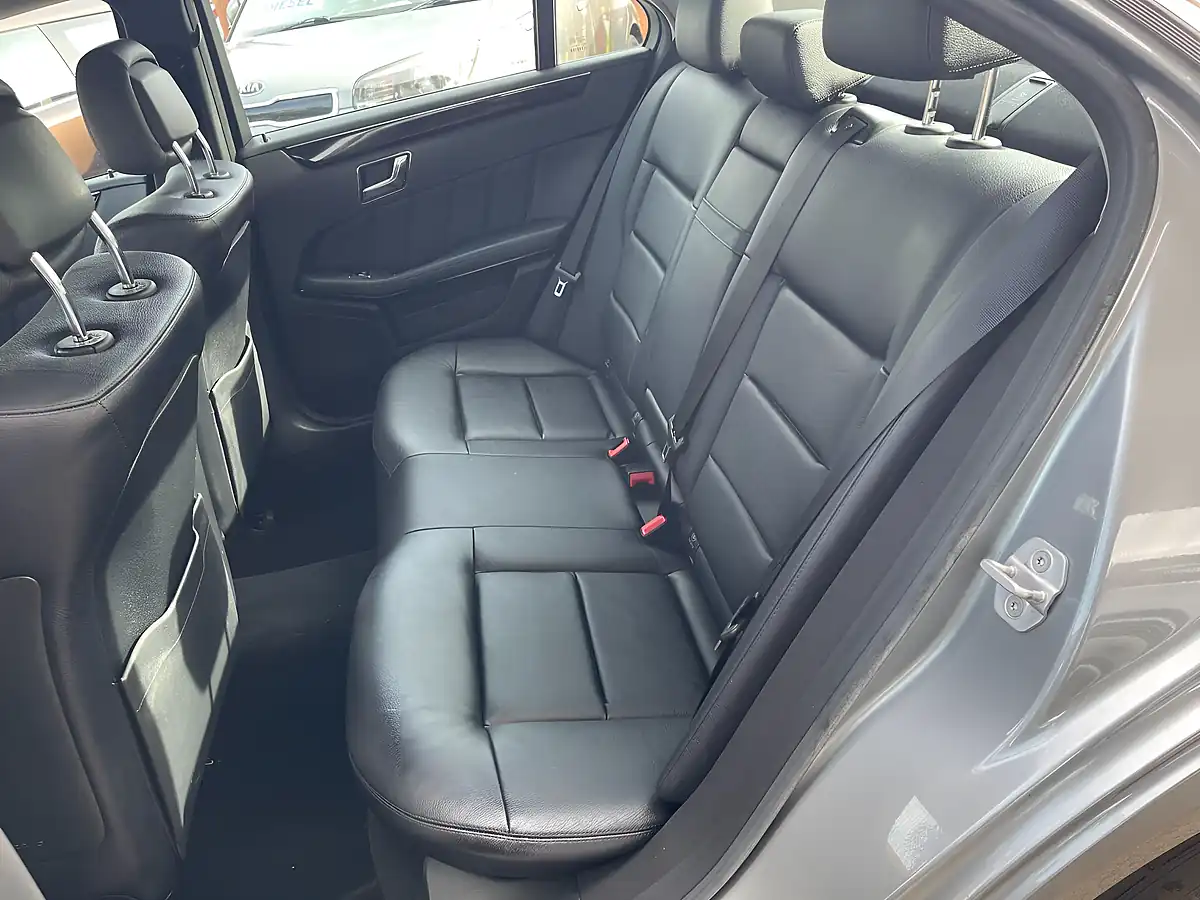 Used 2011 Mercedes-Benz E Class Avantgarde Silver - Interior and Exterior details 11