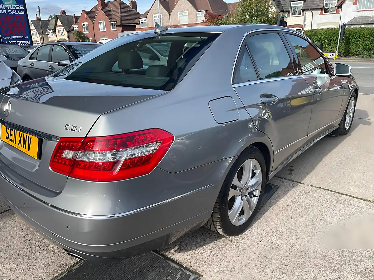Used 2011 Mercedes-Benz E Class Avantgarde Silver - Interior and Exterior details 13