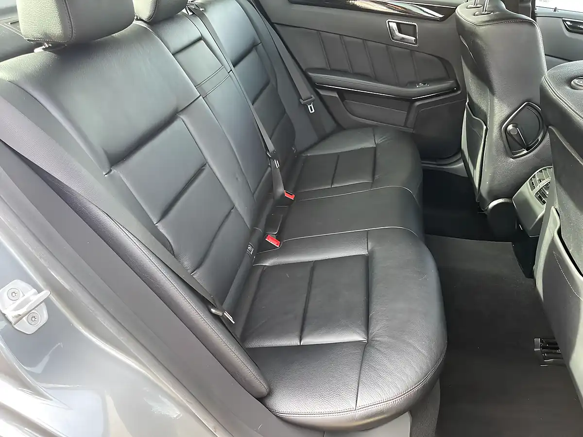 Used 2011 Mercedes-Benz E Class Avantgarde Silver - Interior and Exterior details 15
