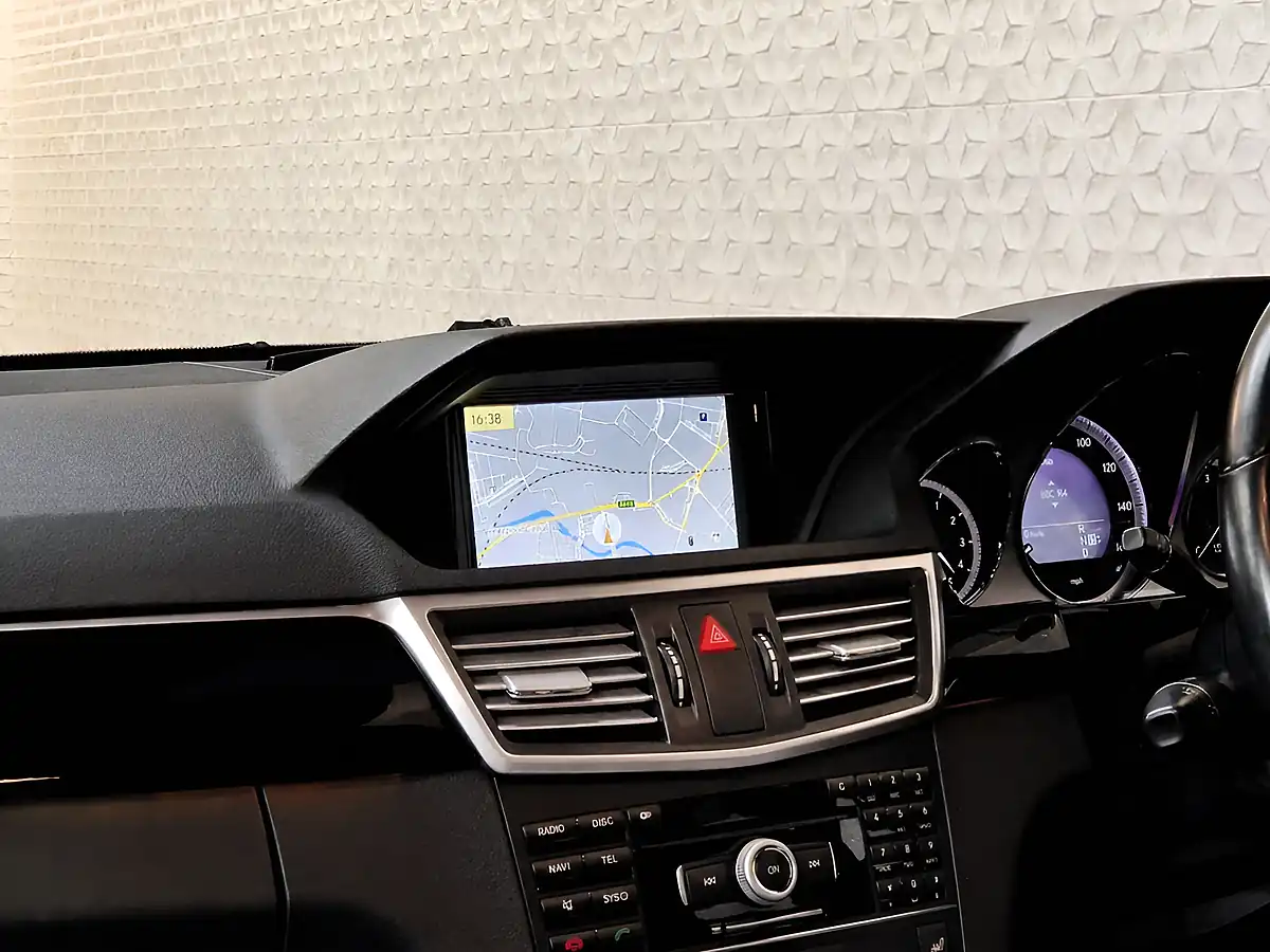 Used 2011 Mercedes-Benz E Class Avantgarde Tenorite Grey - Interior and Exterior details 4