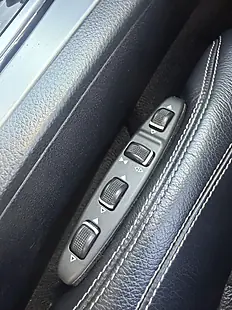 Used 2011 Mercedes-Benz E Class Blueefficiency Sport Silver - Interior and Exterior details 12