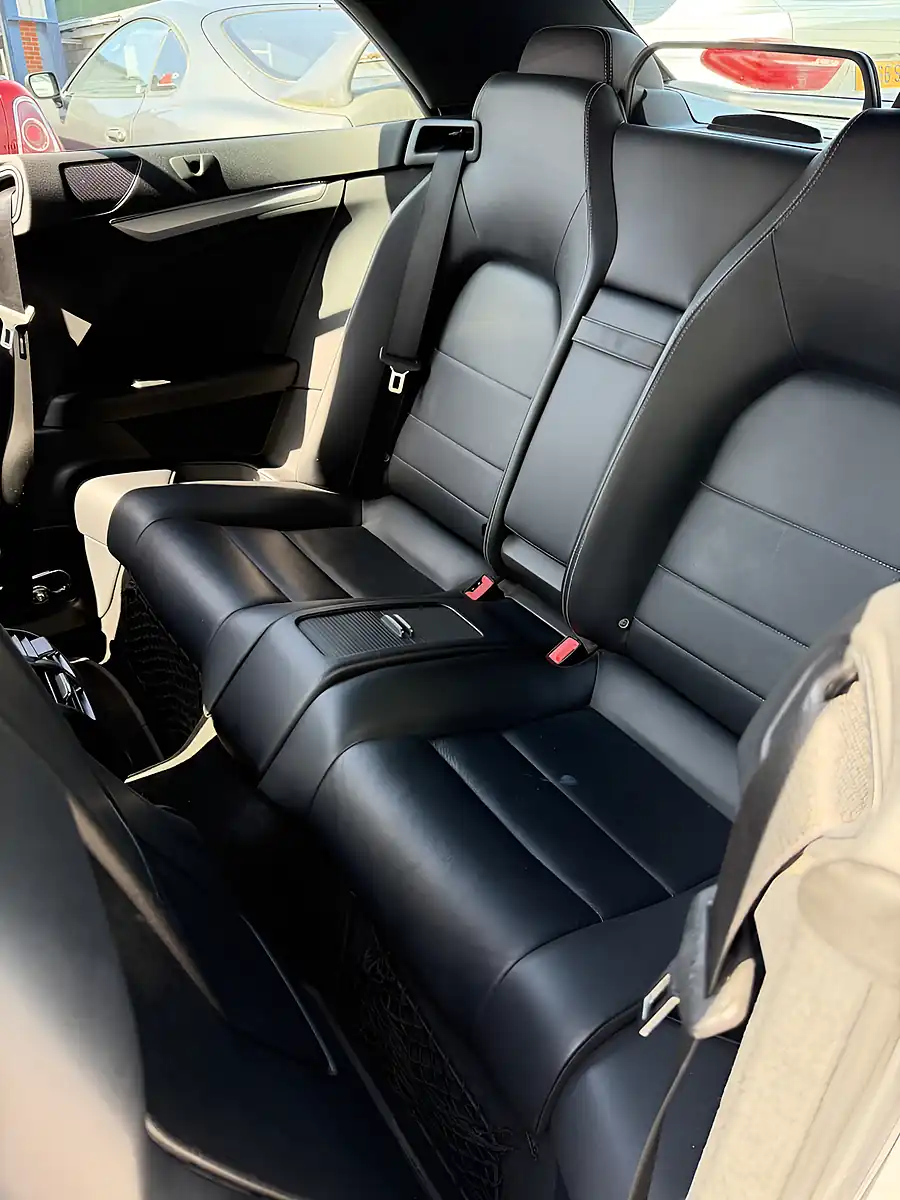 Used 2011 Mercedes-Benz E Class Blueefficiency Sport Silver - Interior and Exterior details 19