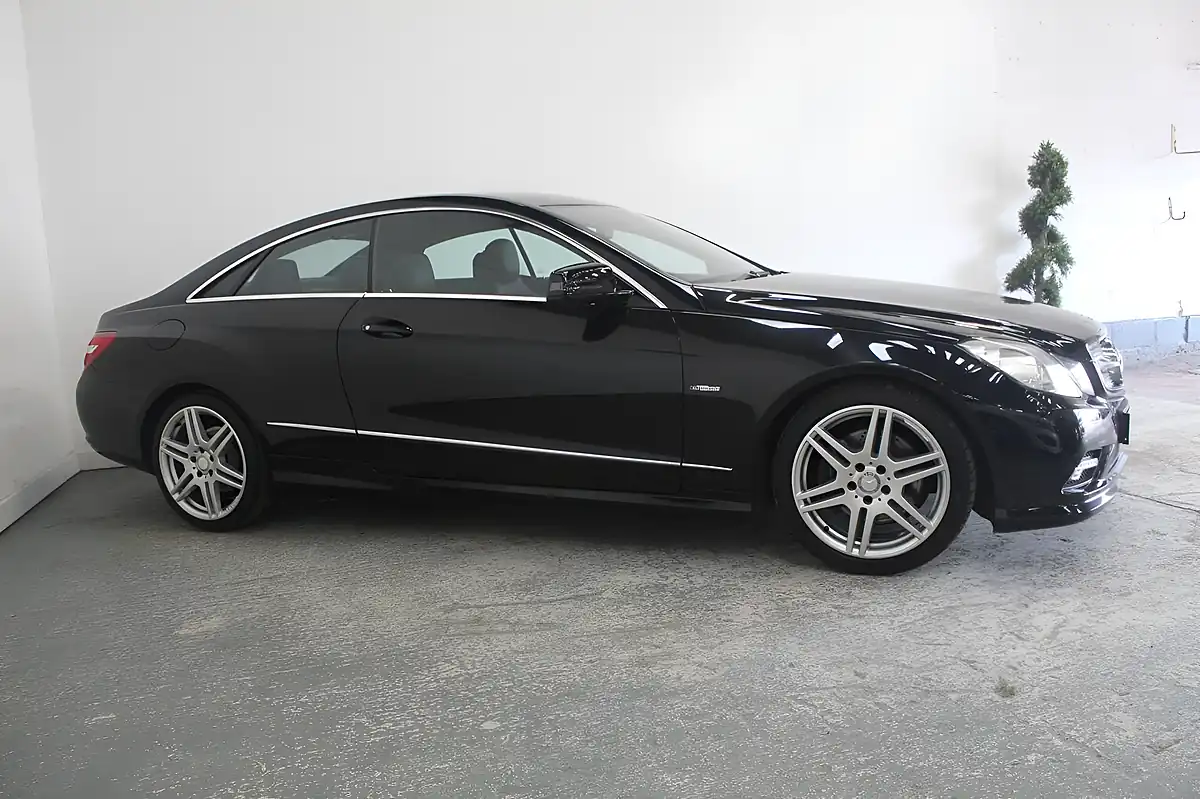 Used 2011 Mercedes-Benz E Class Sport Black - Interior and Exterior details 3