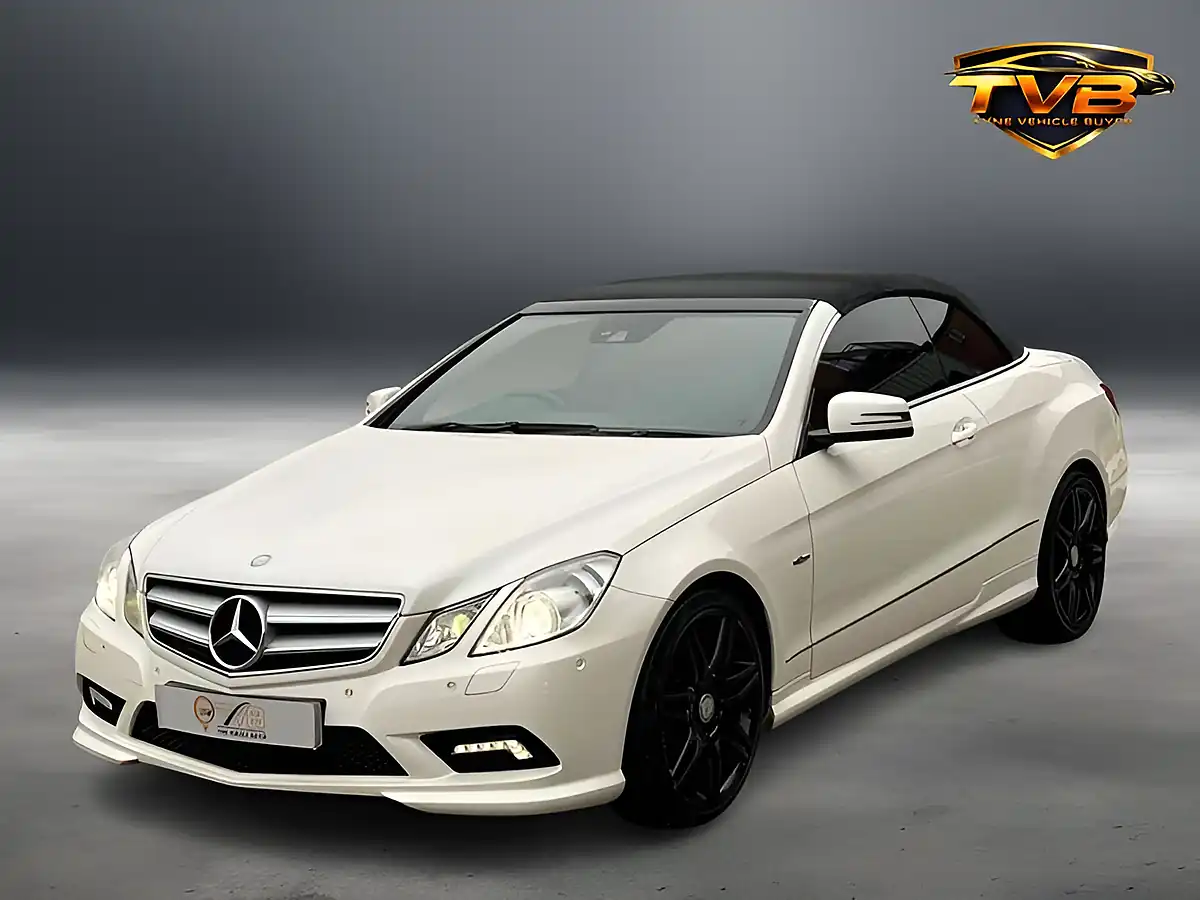 Used 2011 Mercedes-Benz E Class Sport Diamond White - Interior and Exterior details 11
