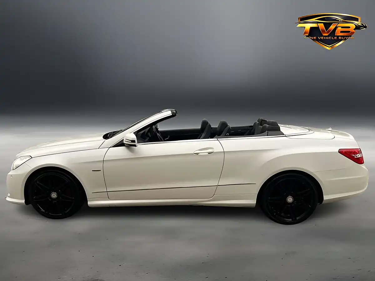 Used 2011 Mercedes-Benz E Class Sport Diamond White - Interior and Exterior details 14