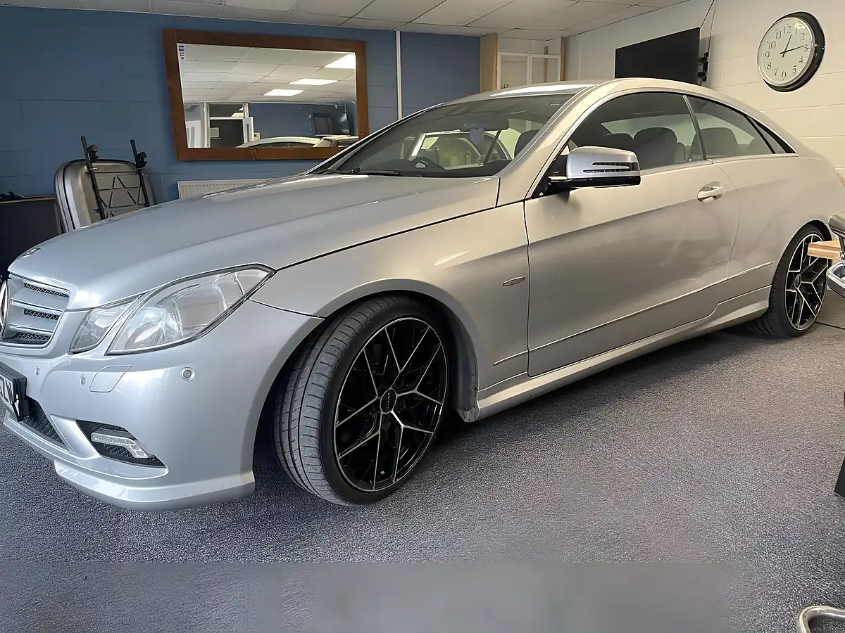 Used 2011 Mercedes-Benz E Class Sport Silver - Interior and Exterior details 3