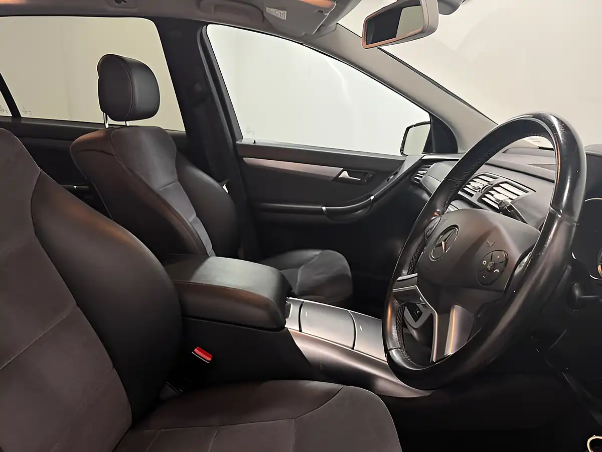 Used 2011 Mercedes-Benz R Class L Black - Interior and Exterior details 10