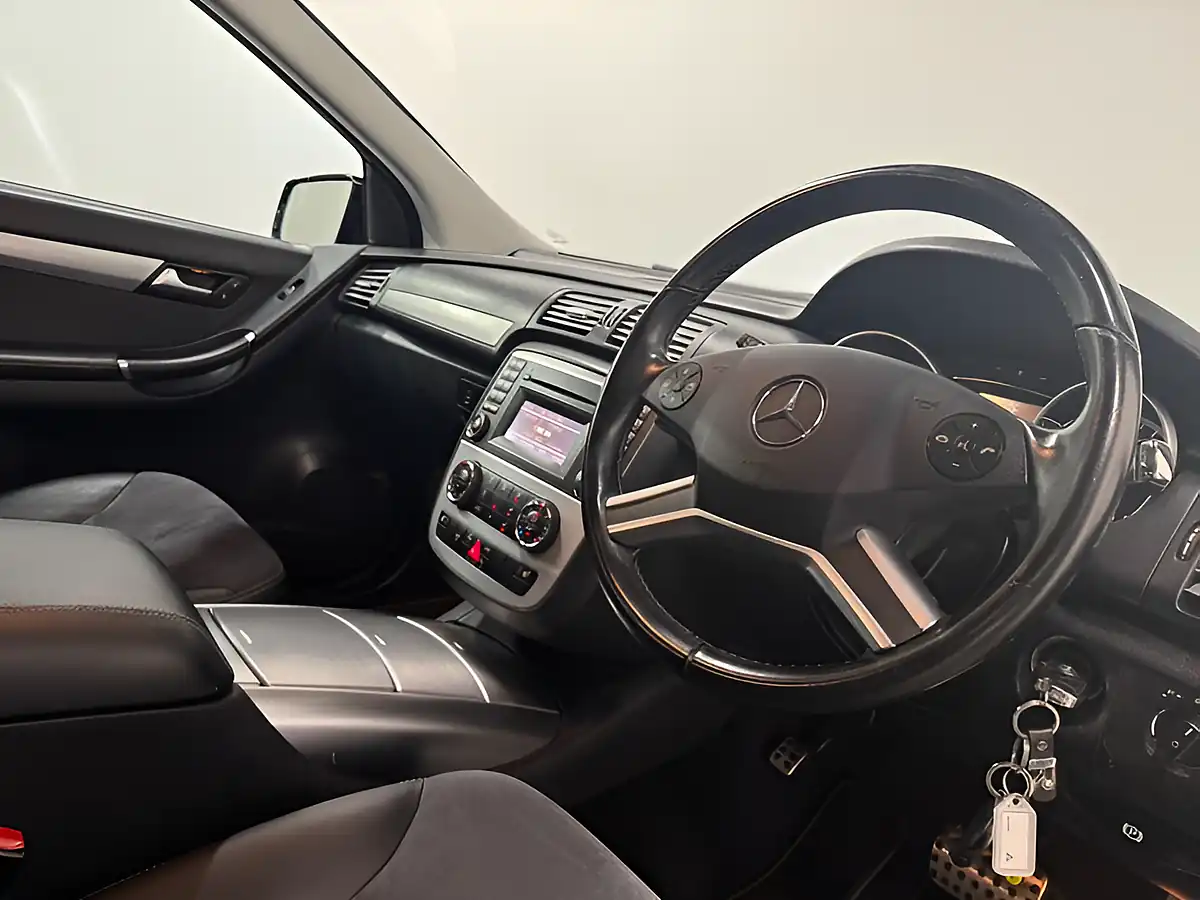 Used 2011 Mercedes-Benz R Class L Black - Interior and Exterior details 11