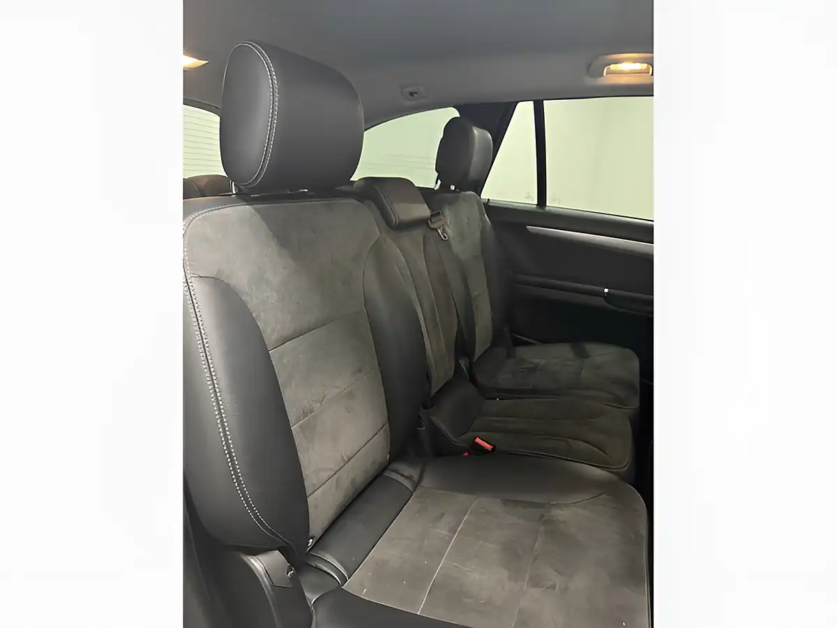 Used 2011 Mercedes-Benz R Class L Black - Interior and Exterior details 13