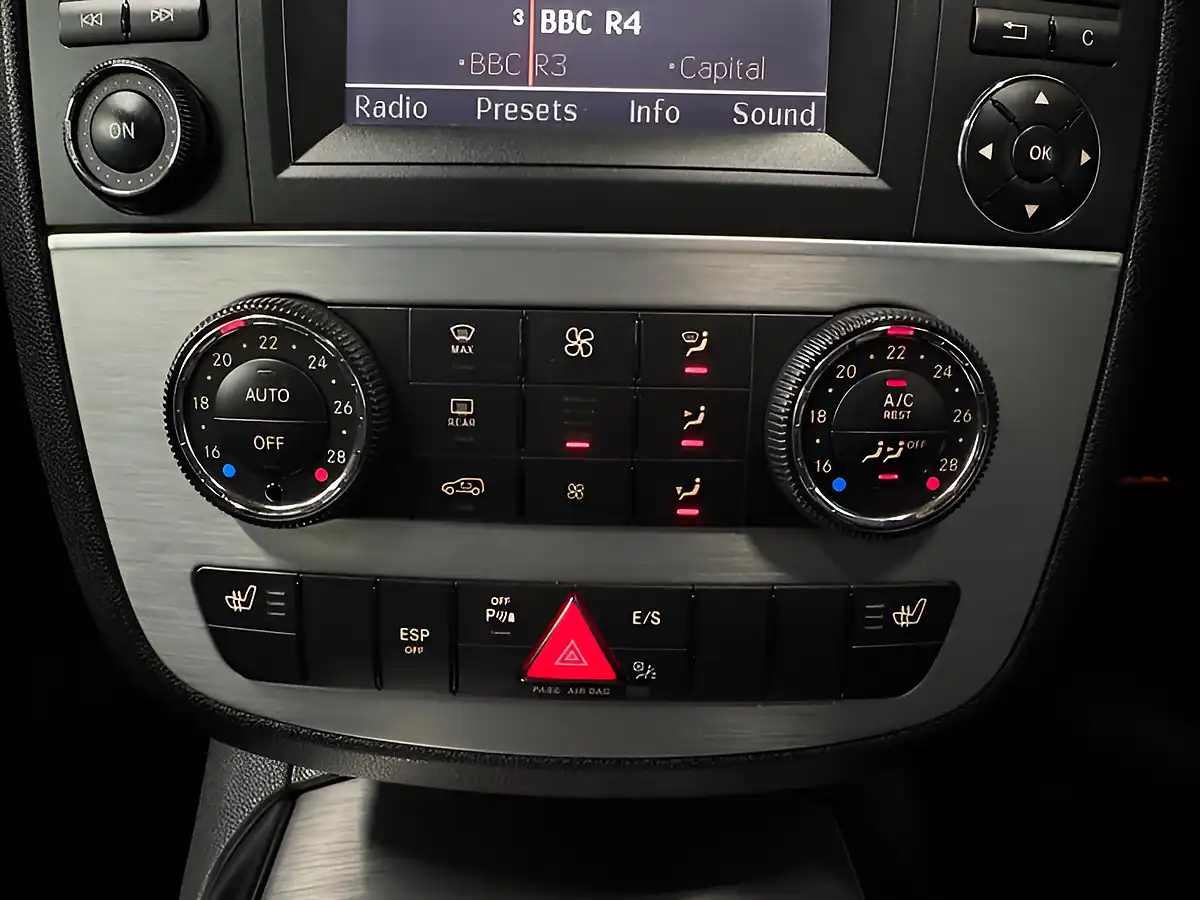 Used 2011 Mercedes-Benz R Class L Black - Interior and Exterior details 16