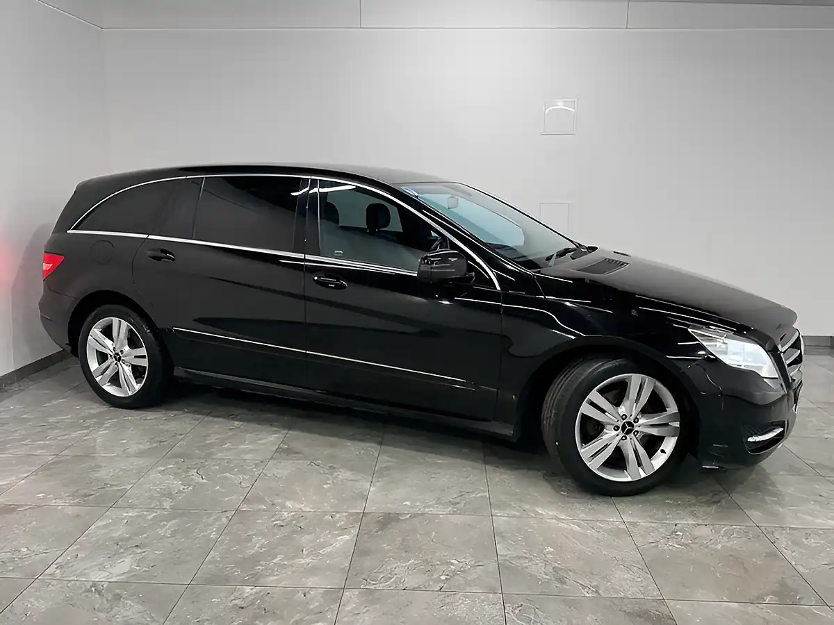 Used 2011 Mercedes-Benz R Class L Black - Interior and Exterior details 2
