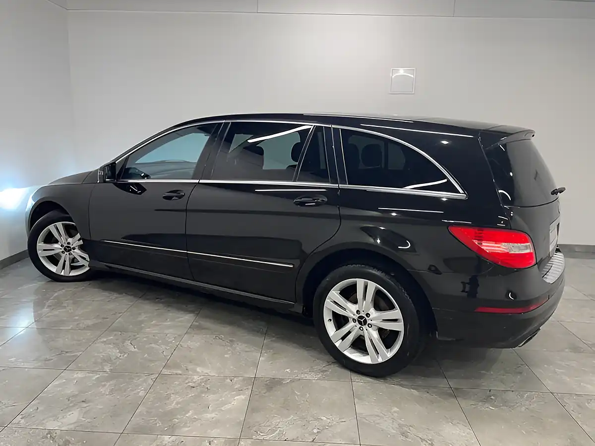Used 2011 Mercedes-Benz R Class L Black - Interior and Exterior details 6