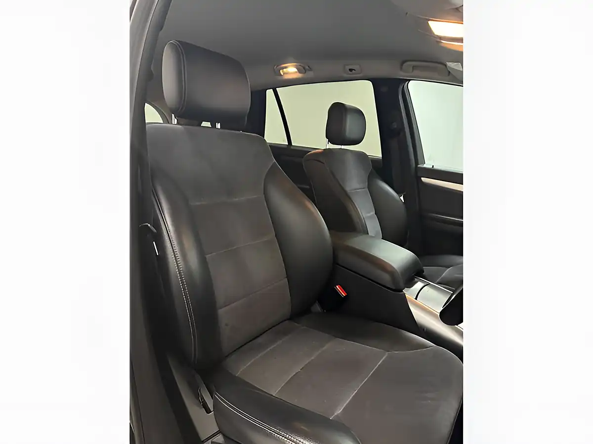 Used 2011 Mercedes-Benz R Class L Black - Interior and Exterior details 9