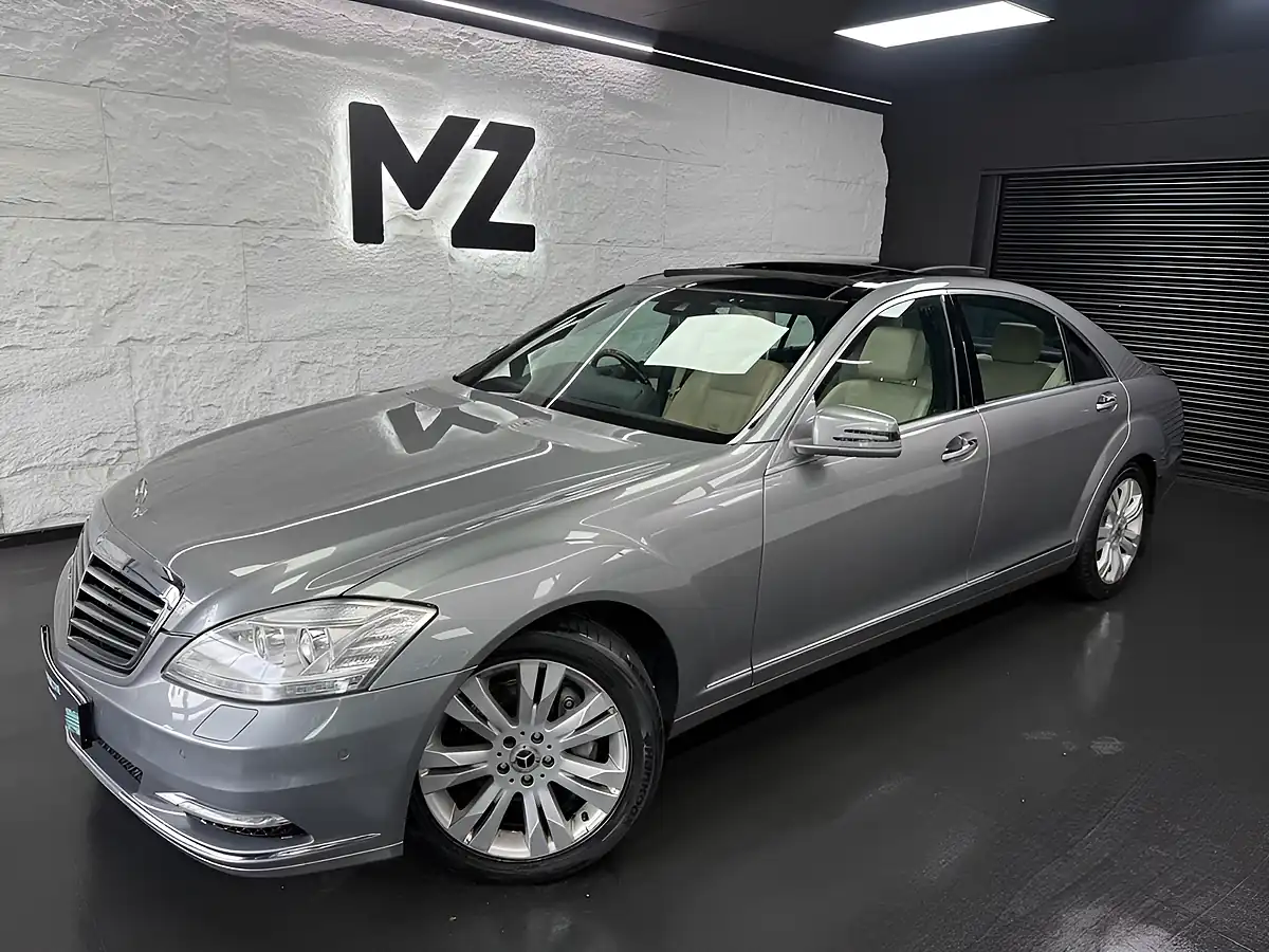 Used 2011 Mercedes-Benz S Class S350L Silver - Front View