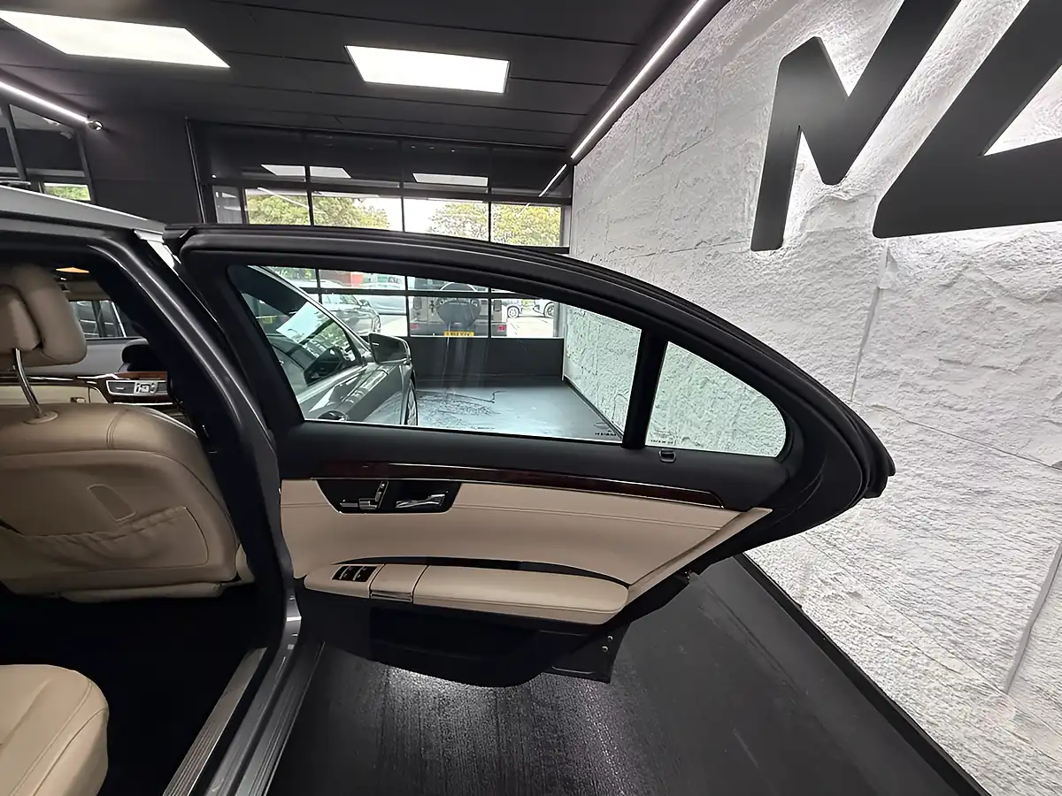 Used 2011 Mercedes-Benz S Class S350L Silver - Interior and Exterior details 17