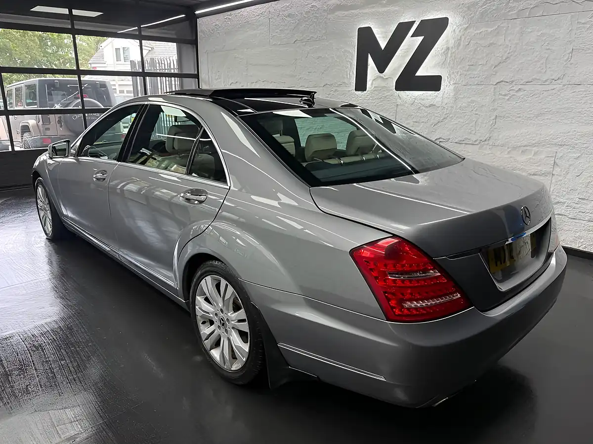 Used 2011 Mercedes-Benz S Class S350L Silver - Interior and Exterior details 3