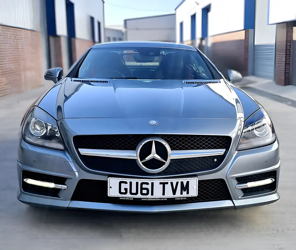 Used 2011 Mercedes-Benz Slk AMG Sport Edition 125 Silver - Interior and Exterior details 5