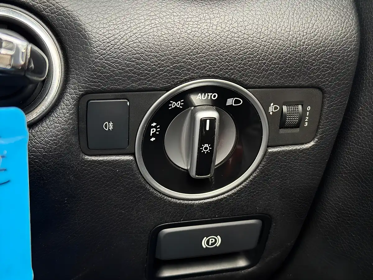 Used 2011 Mercedes-Benz Slk AMG Sport Edition 125 Silver - Interior and Exterior details 12