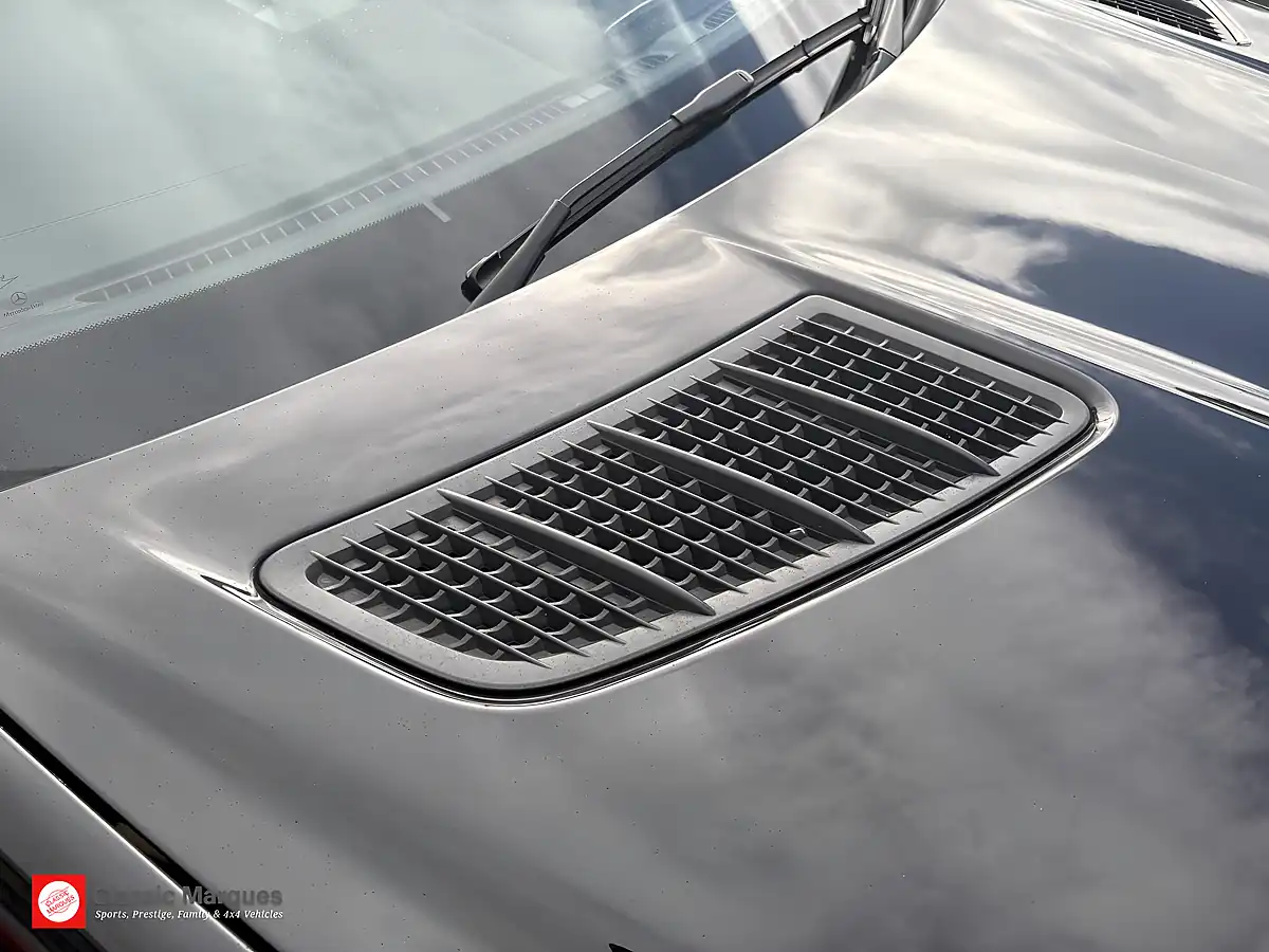 Used 2011 Mercedes-Benz Slk Blueefficiency Black - Interior and Exterior details 13