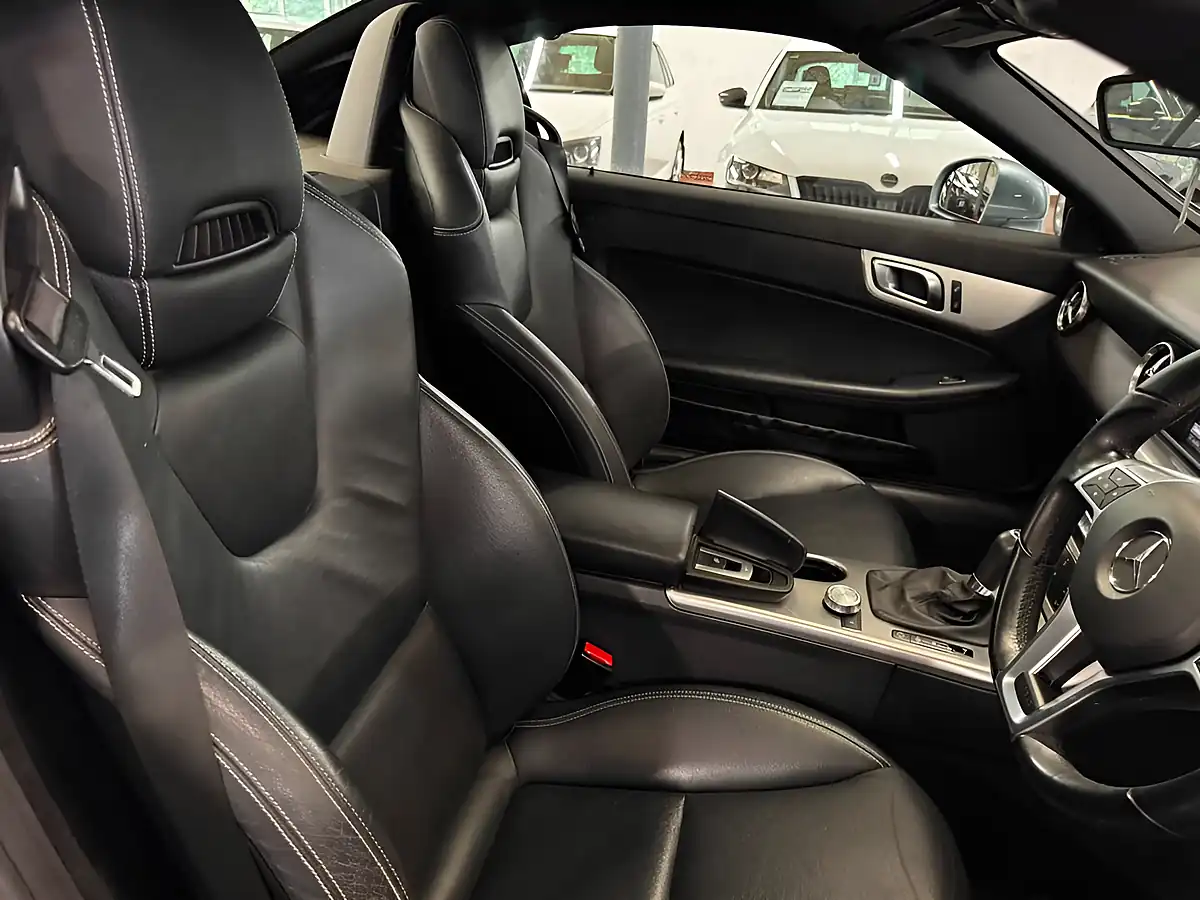 Used 2011 Mercedes-Benz Slk Edition 125 Silver - Interior and Exterior details 16