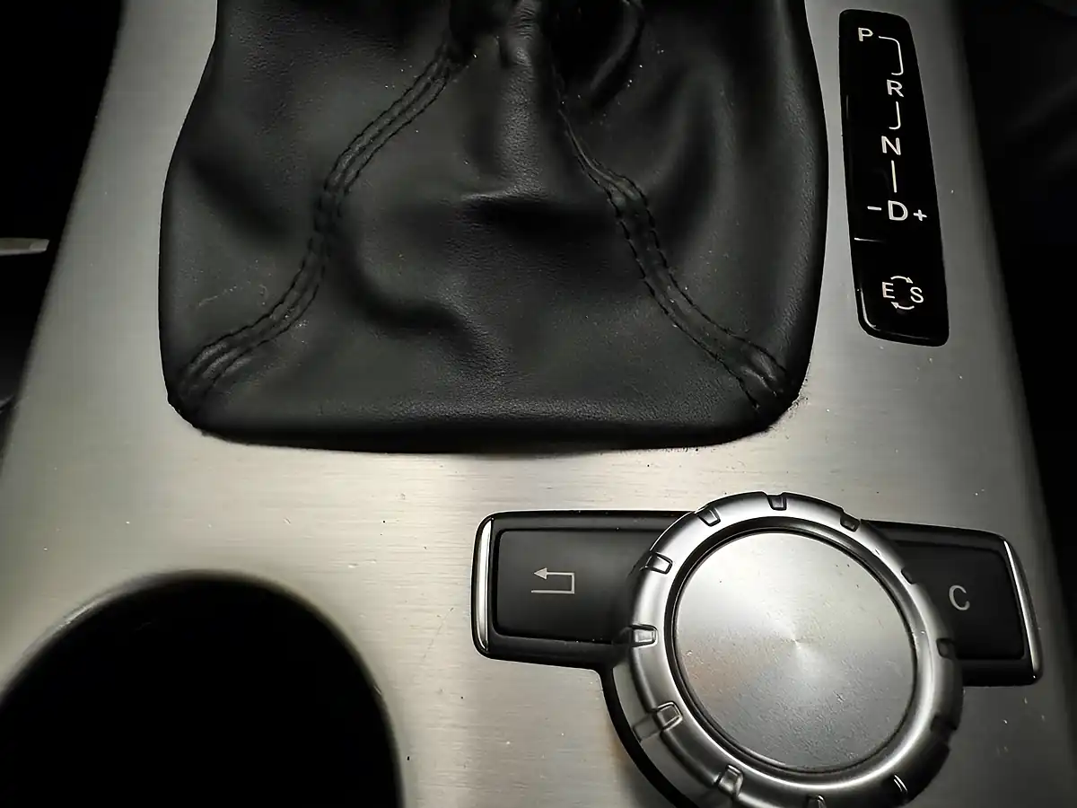Used 2011 Mercedes-Benz Slk Edition 125 Silver - Interior and Exterior details 19