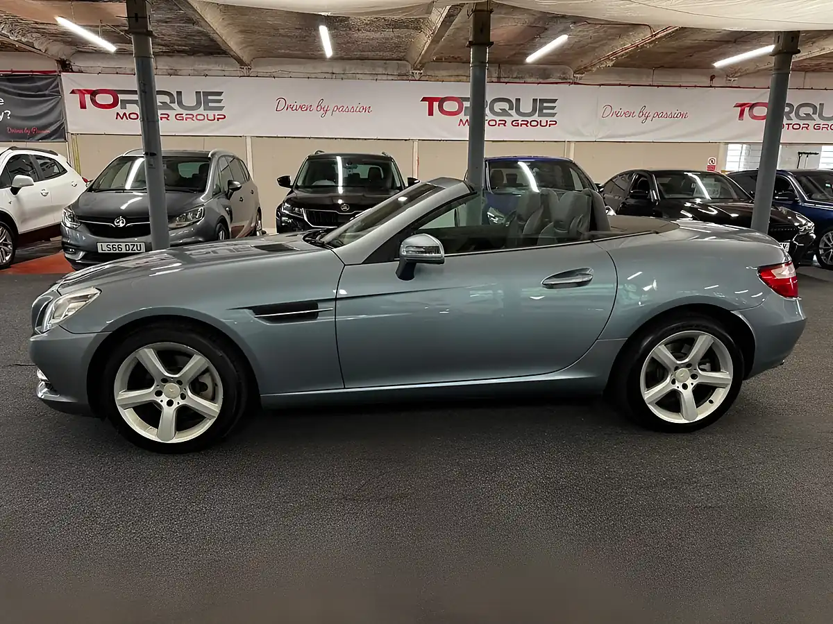 Used 2011 Mercedes-Benz Slk Edition 125 Silver - Interior and Exterior details 6