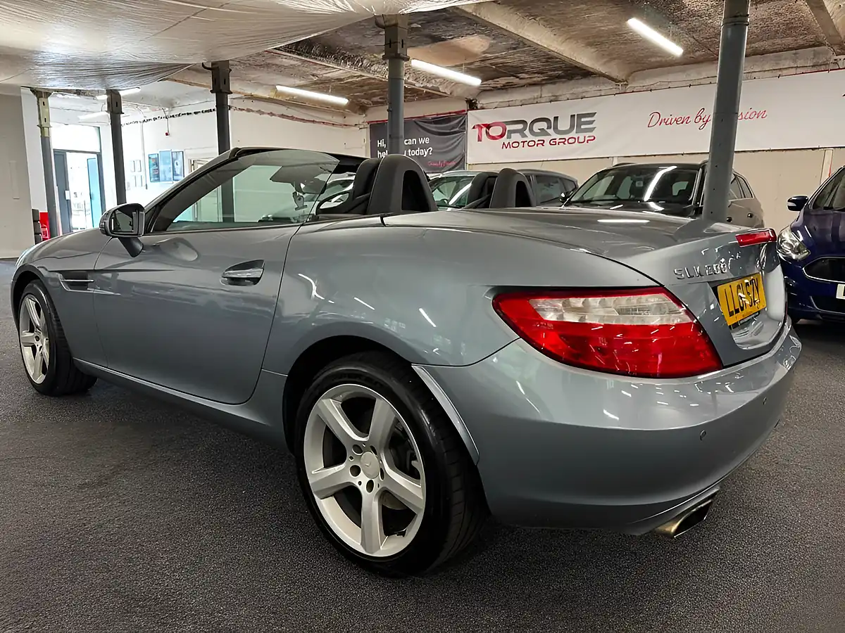 Used 2011 Mercedes-Benz Slk Edition 125 Silver - Interior and Exterior details 8