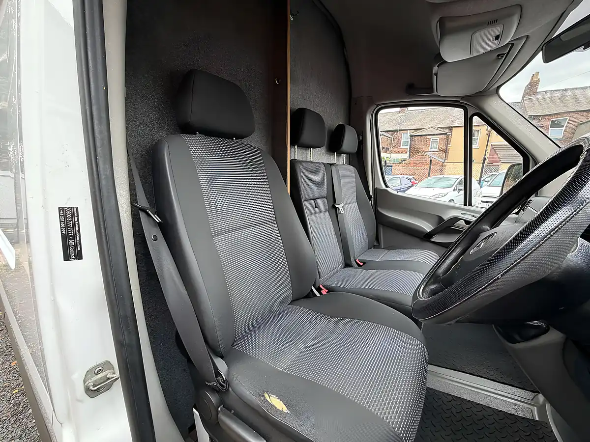 Used 2011 Mercedes-Benz Sprinter 313 White - Interior and Exterior details 10
