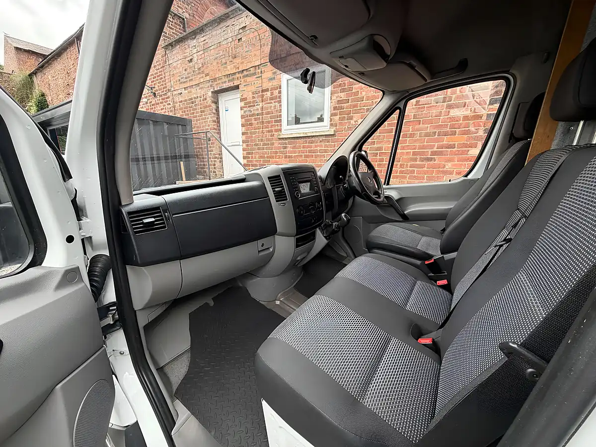 Used 2011 Mercedes-Benz Sprinter 313 White - Interior and Exterior details 11