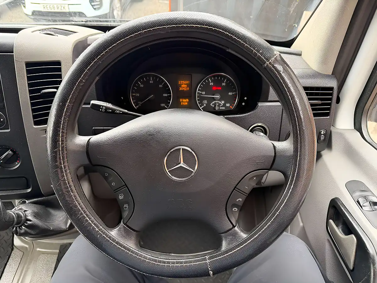 Used 2011 Mercedes-Benz Sprinter 313 White - Interior and Exterior details 13