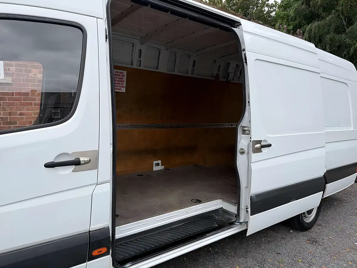 Used 2011 Mercedes-Benz Sprinter 313 White - Interior and Exterior details 16