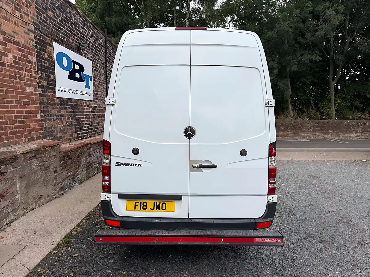 Used 2011 Mercedes-Benz Sprinter 313 White - Interior and Exterior details 4