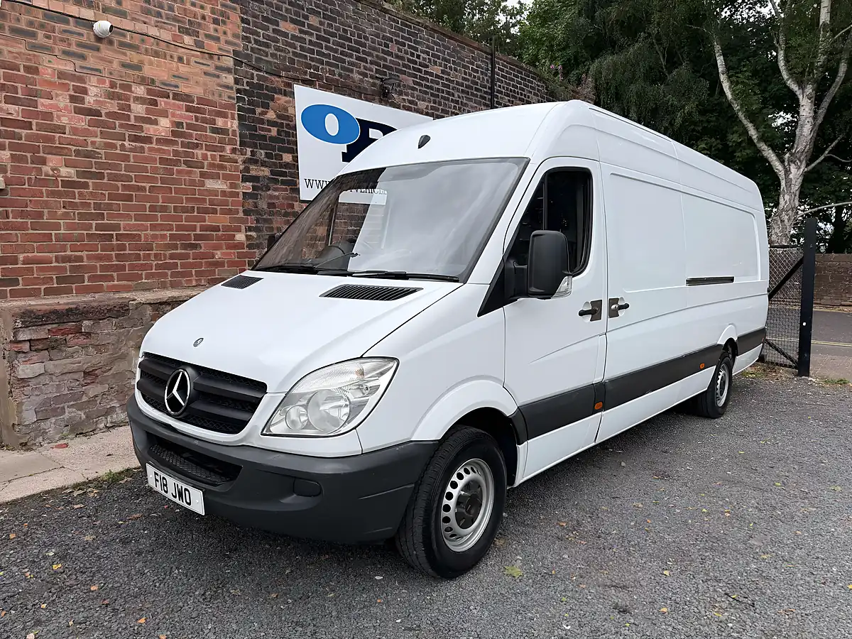 Used 2011 Mercedes-Benz Sprinter 313 White - Interior and Exterior details 8