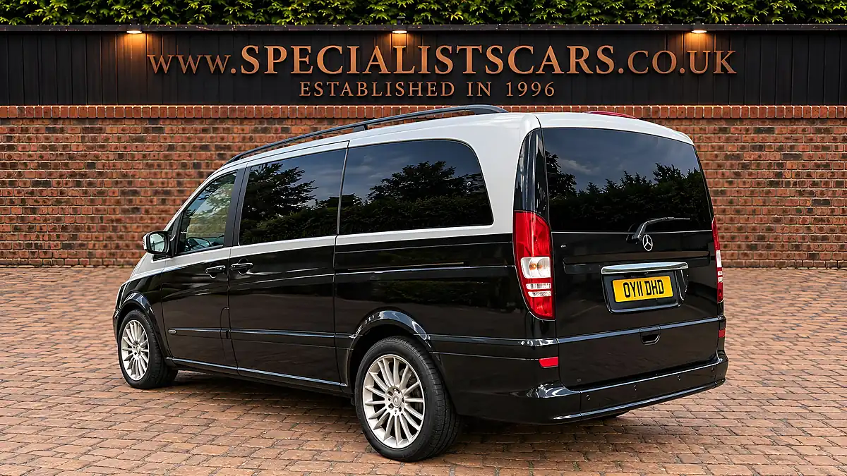 Used 2011 Mercedes-Benz Viano Ambiente Silver - Interior and Exterior details 4
