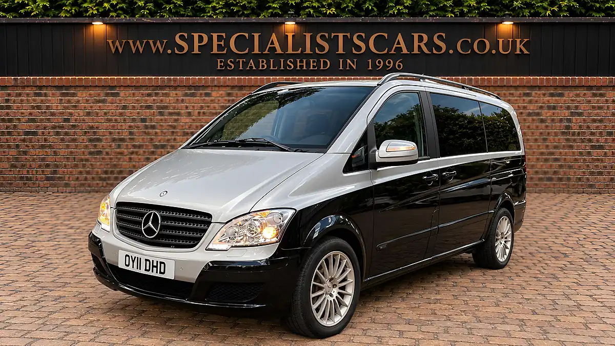 Used 2011 Mercedes-Benz Viano Ambiente Silver - Interior and Exterior details 6