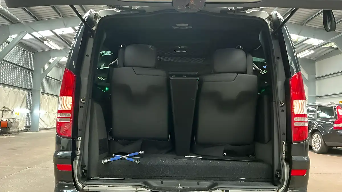 Used 2011 Mercedes-Benz Viano Ambiente Silver - Interior and Exterior details 7