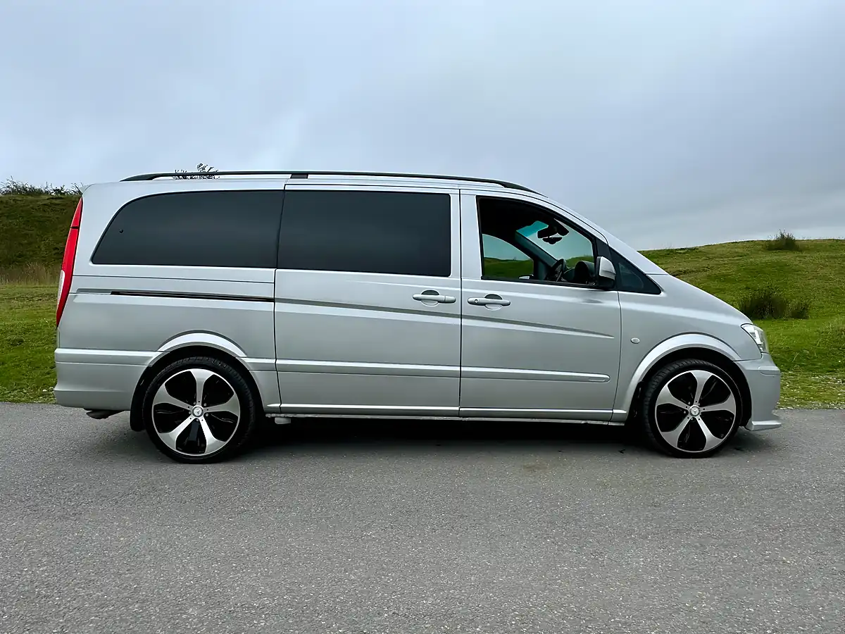 Used 2011 Mercedes Vito Dualiner L1 Silver - Interior and Exterior details 4