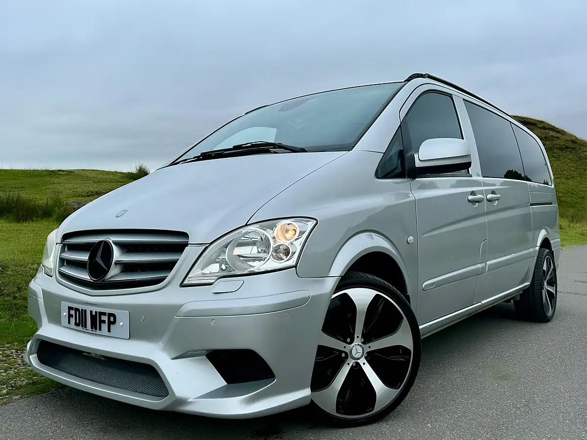 Used 2011 Mercedes Vito Dualiner L1 Silver - Interior and Exterior details 9