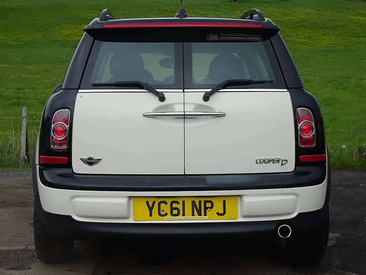 Used 2011 MINI Clubman Cooper White - Interior and Exterior details 12